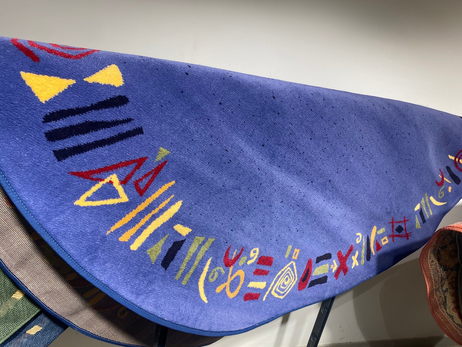 190cm Circular Carper - Carpets