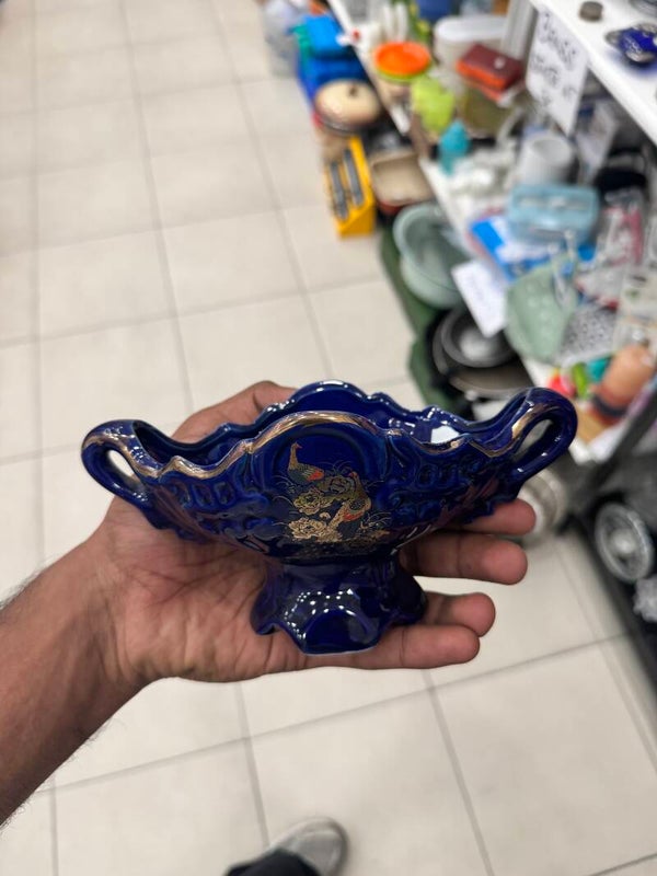 Blue Porcelain Centre Vase - Decor
