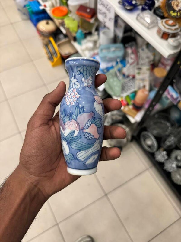 Porcelain Vase - Decor ***