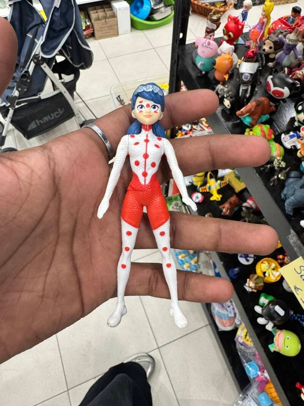 Miraculous Ladybug - Figurine ***