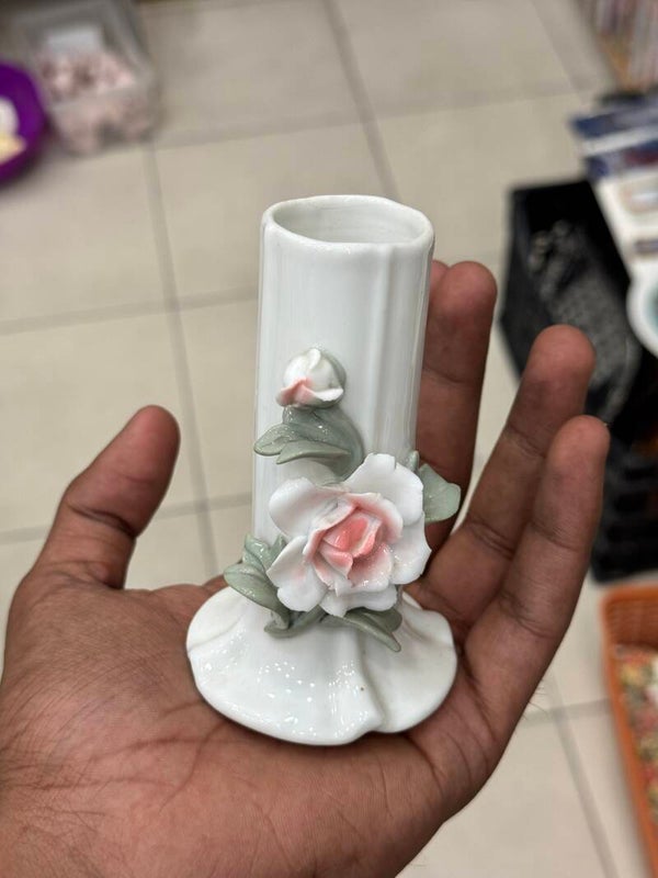 Ceramic Bud Vase - Decor***