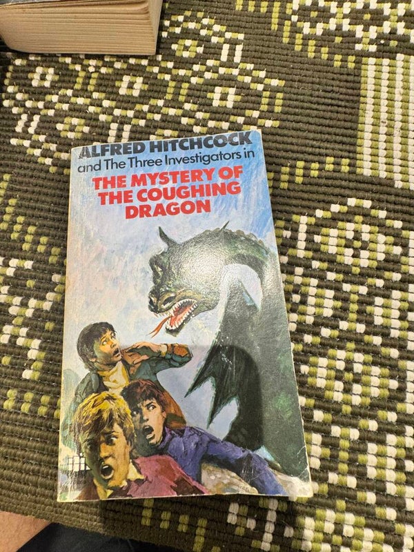 Alfred Hitchcock and the three investigators in the Mystery of the coughing dragon - books*