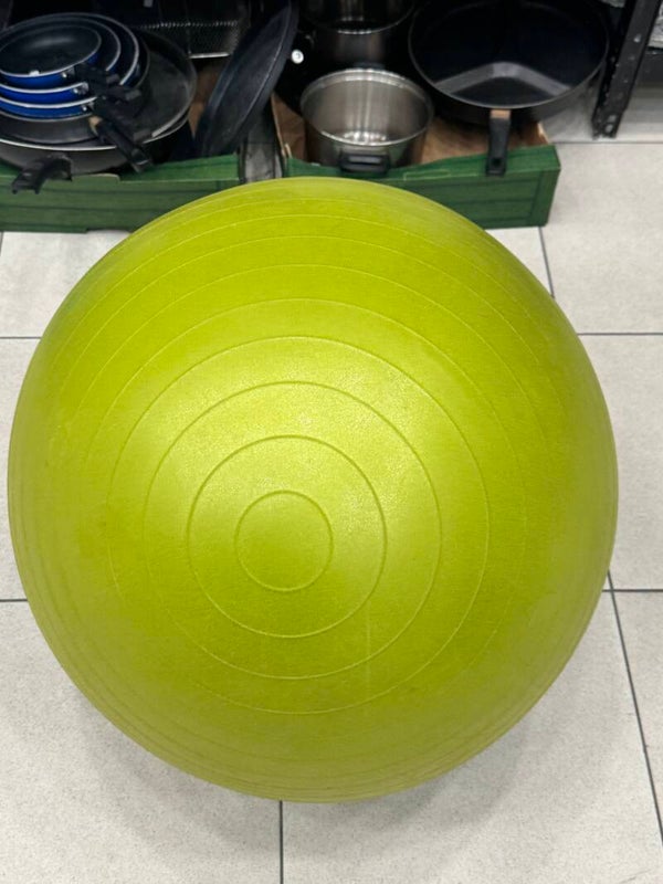 Green yoga ball - Sports*
