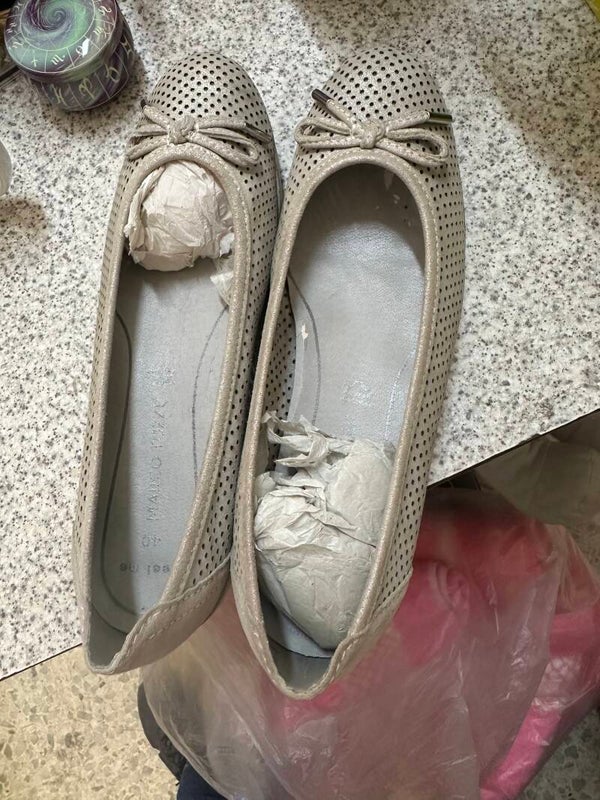 Women Shoes - Size 40