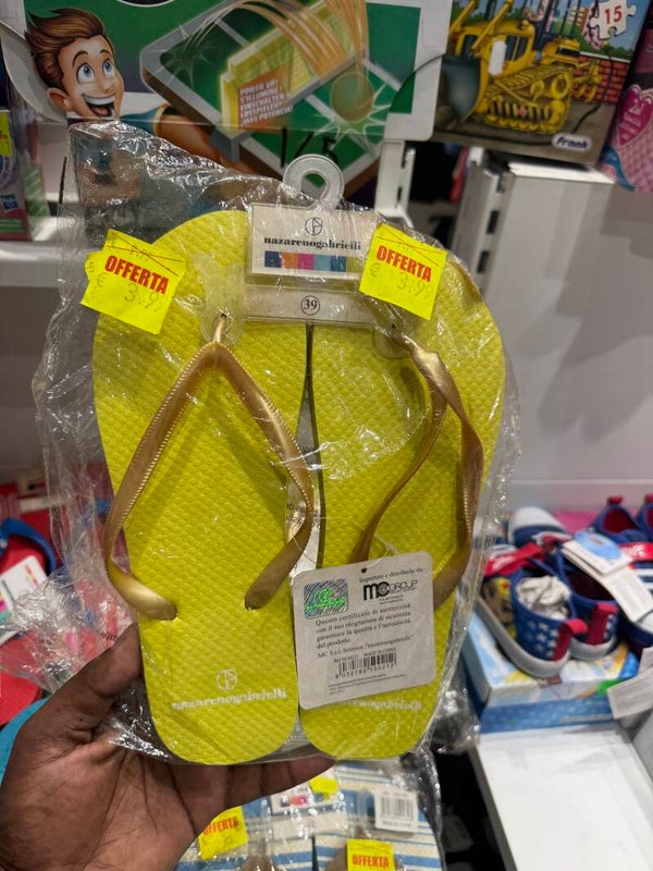 Brand new Flip Fop - Sandals*