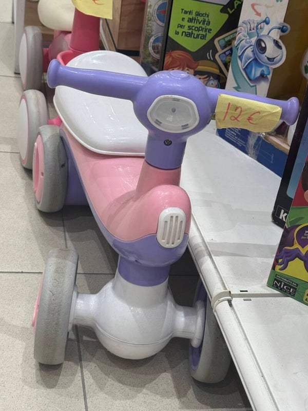 Tricycle - toys*
