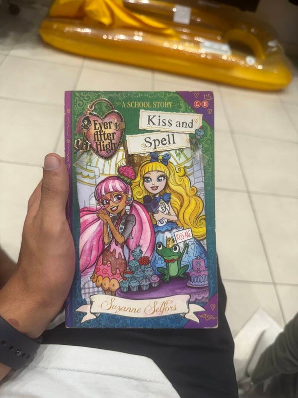 Ever After High - Kiss and Spell - Books*