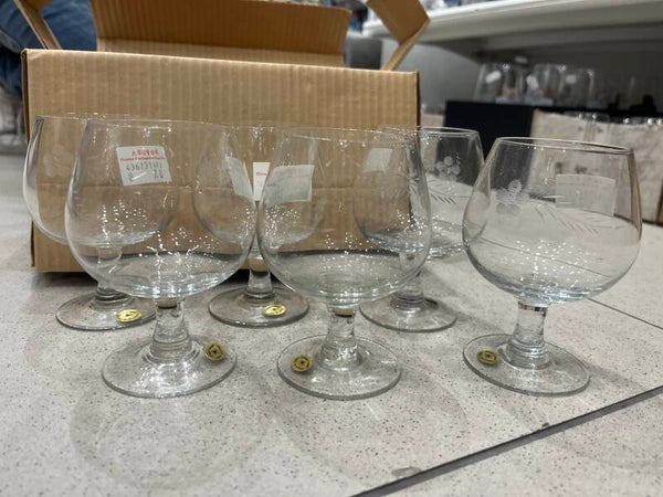 Set of 6 Engraved Glass - Glasses