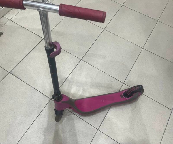 Kids Scooter - Size 3/6 - Toys