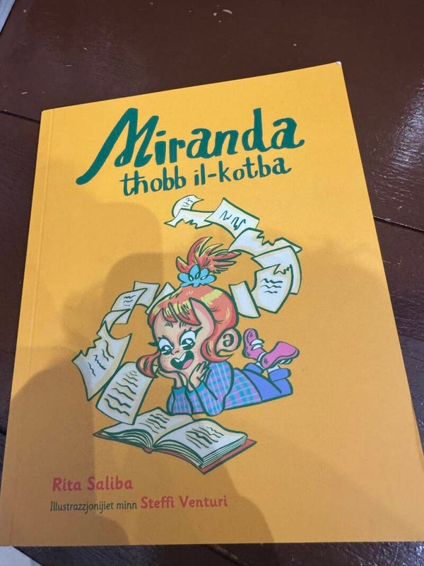 Miranda tħobb il-kotba - books*