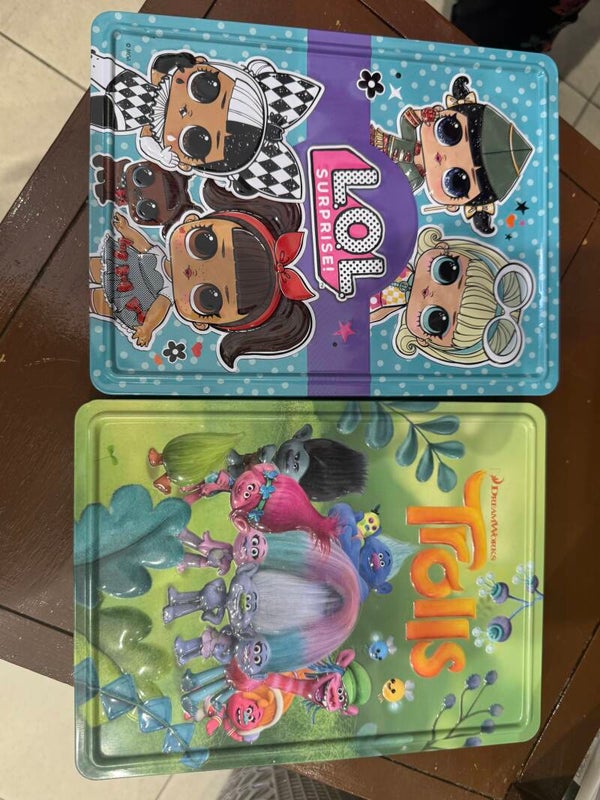 trolls and lol collectible Tins - (3 euro’s each)  - collectibles*