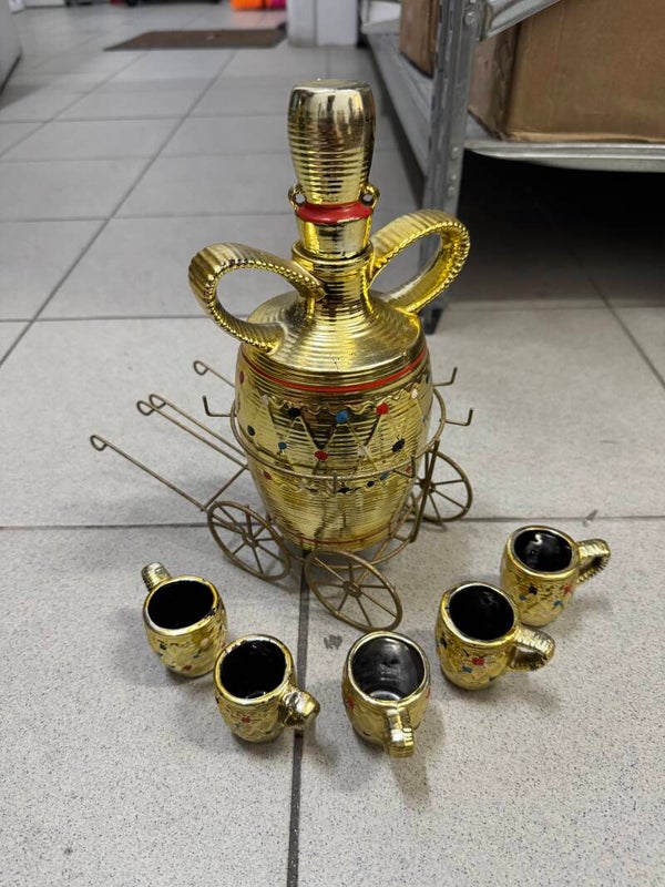Gold Liquor Set - Collectibles*