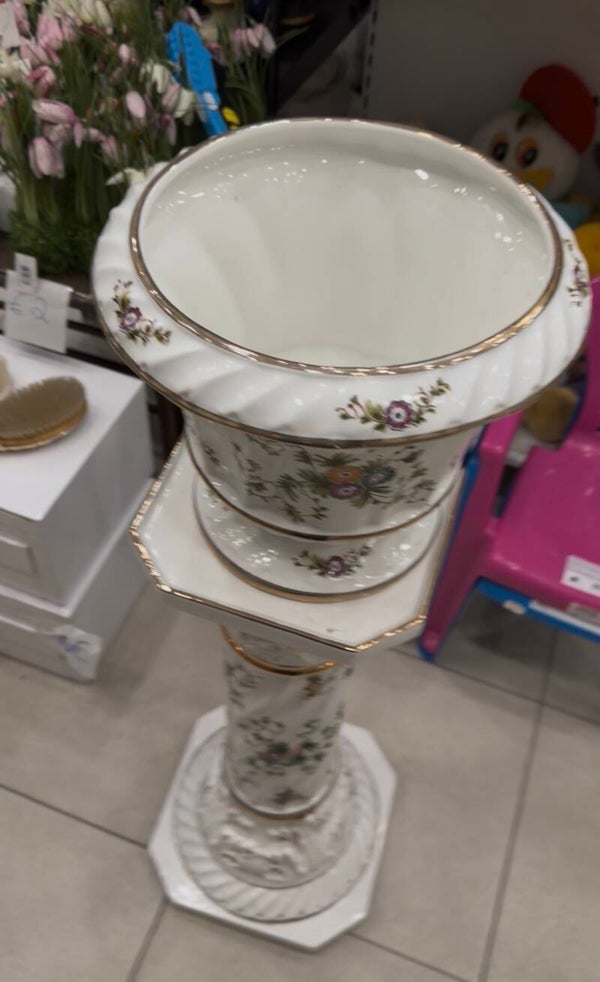 Large White Porcelain Column + Pot with Gold - Decor*