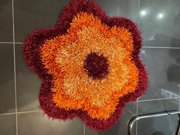 New shaggy flower rug- Supplies ***