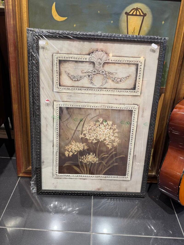 Floral Vintage-Style Frame - Frames*