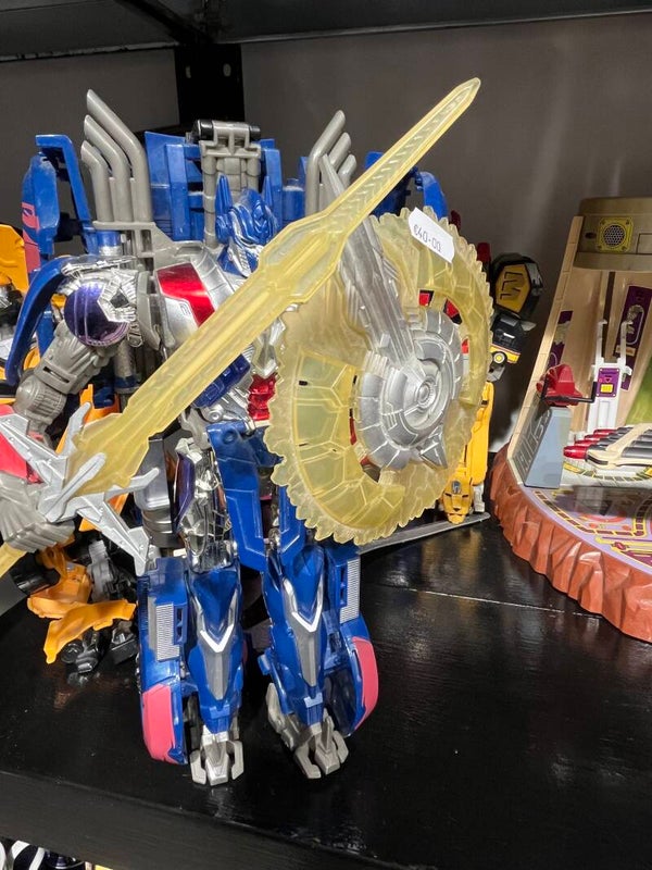 Transformers Optimus prime figure - collectibles*