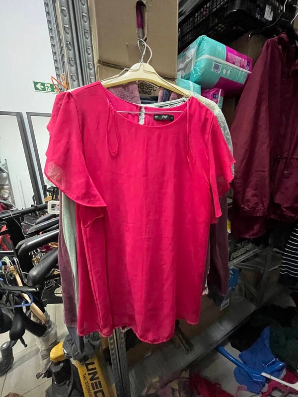 Women’s blouse - size 16 - Women’s clothes*