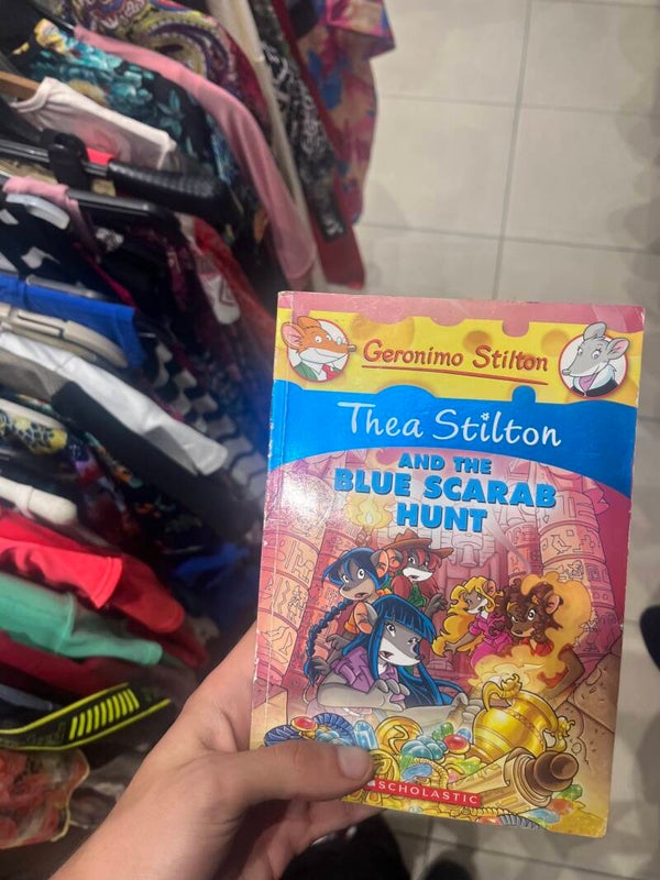 Thea Stilton and the Blue Scarab Hunt - Books