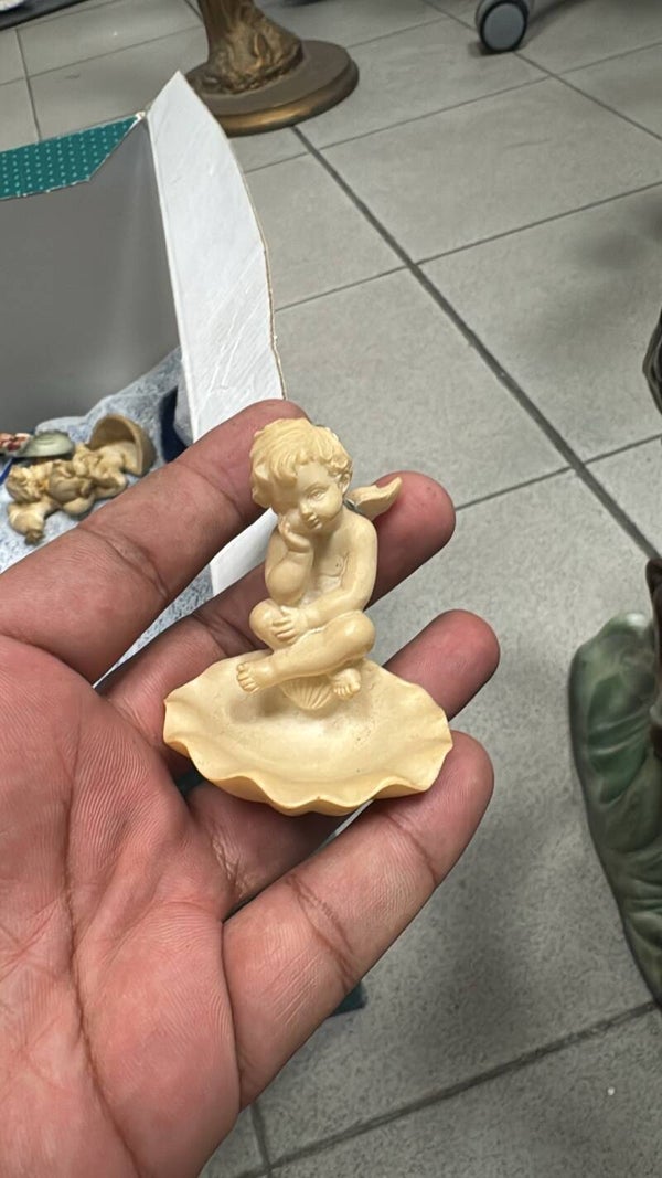 Hen-Feathers Collection Cherub on a Shell Dish - Religious *