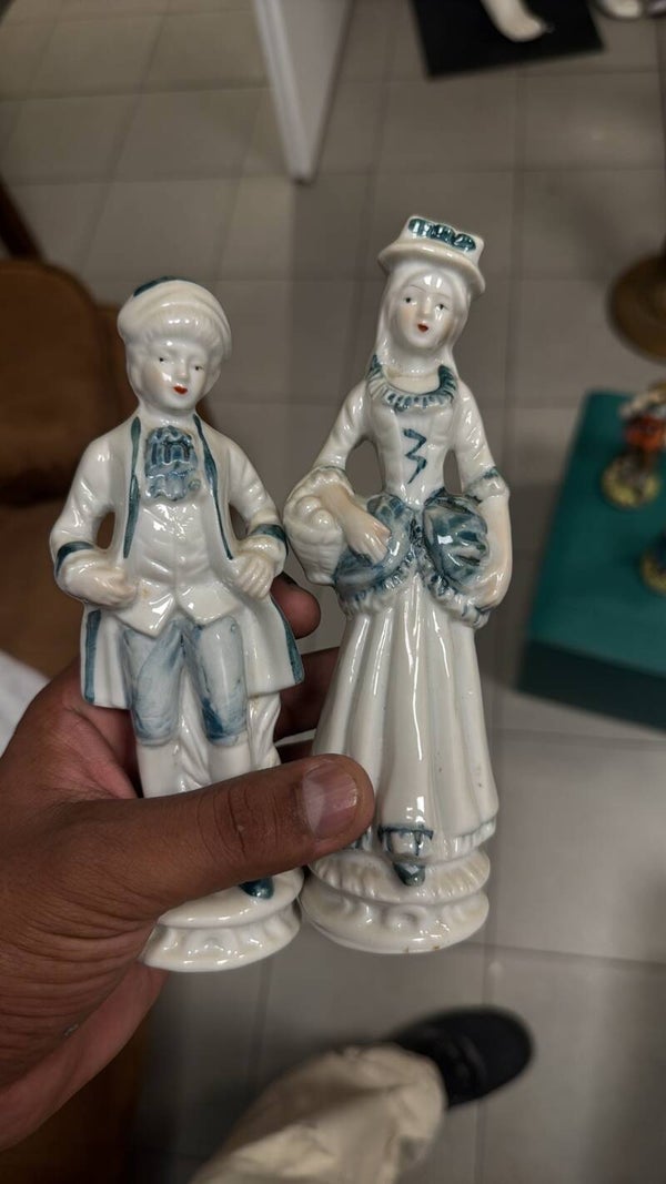 Porcelain Figurines - Figurines *