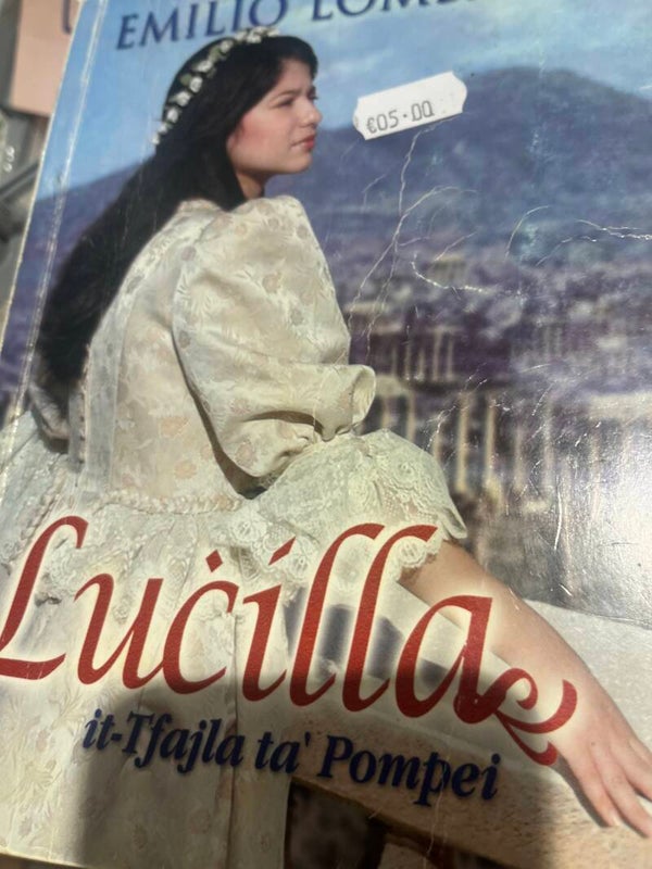 Luċilla it-tfajila ta’ pompei - books*