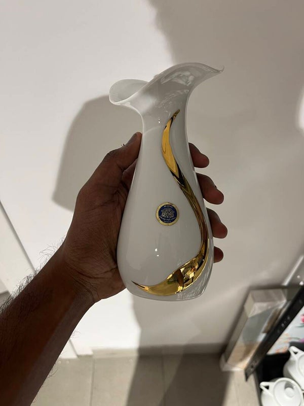 Porcelain Vase - Decor ***