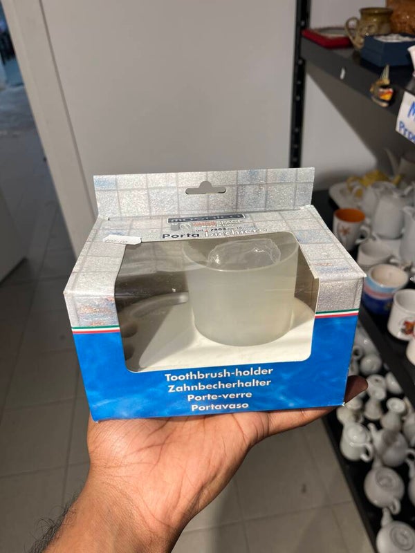 Tooth Brush - Holder***