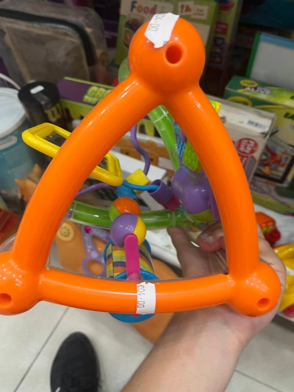 Activity triangle - toys*