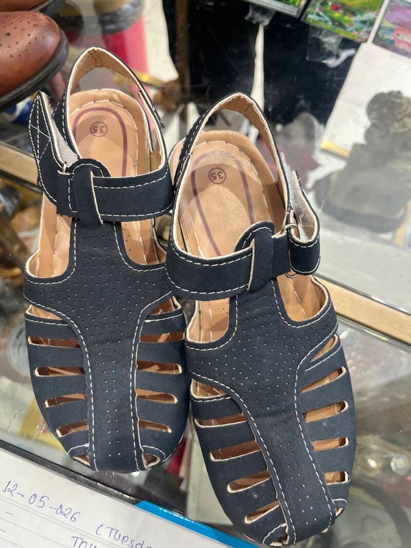 Girls Sandals - Size 35