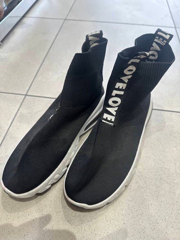 Women Sneakers - Size 38