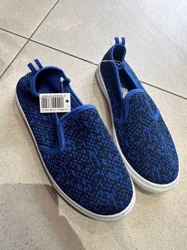 Women Sneakers - Size 36*