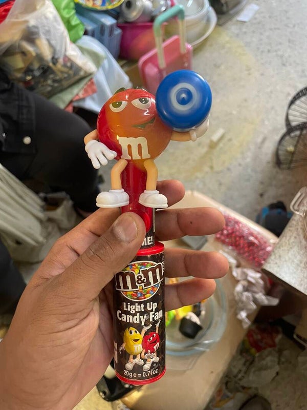 FAN TOYS ~COLLECTABLE~***