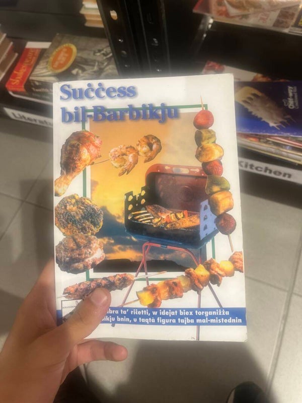 Suċċess bil-barbikju - books*