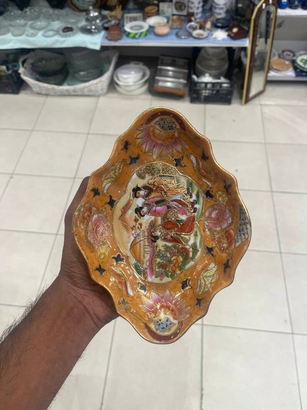 Japanese Porcelain Bowl - Decor***