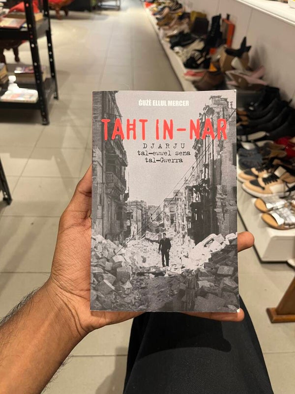 Taht In-Nar - Books ***
