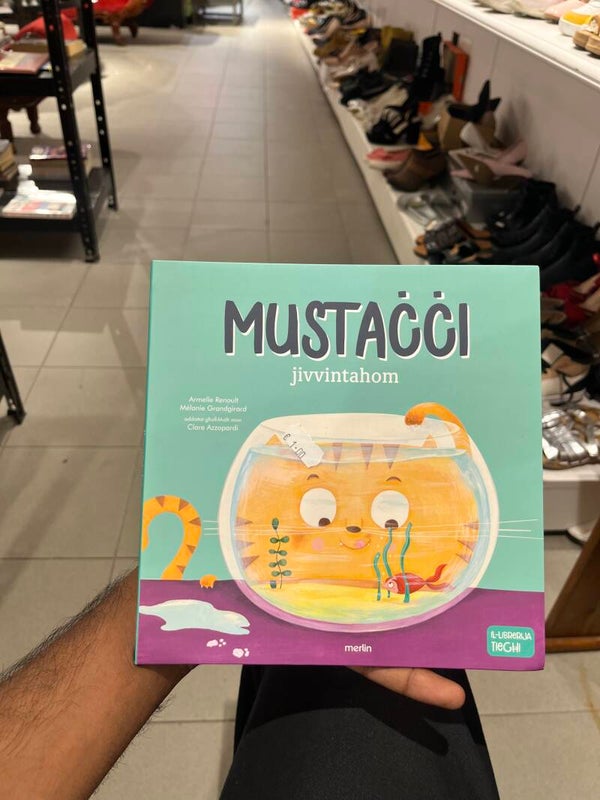Mustaccl - Book ***