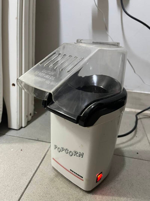 Popcorn maker- Electric ***