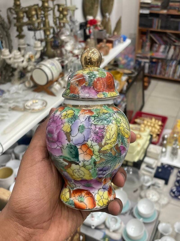 Oriental  Vases - Decor