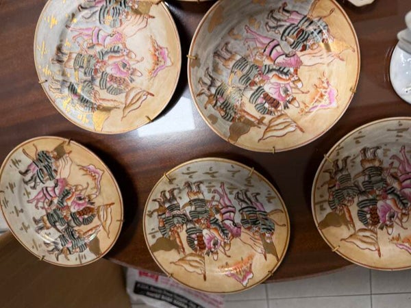 Set of 5  Hua Rong Tang Zhi Miniature Plates - Vintage