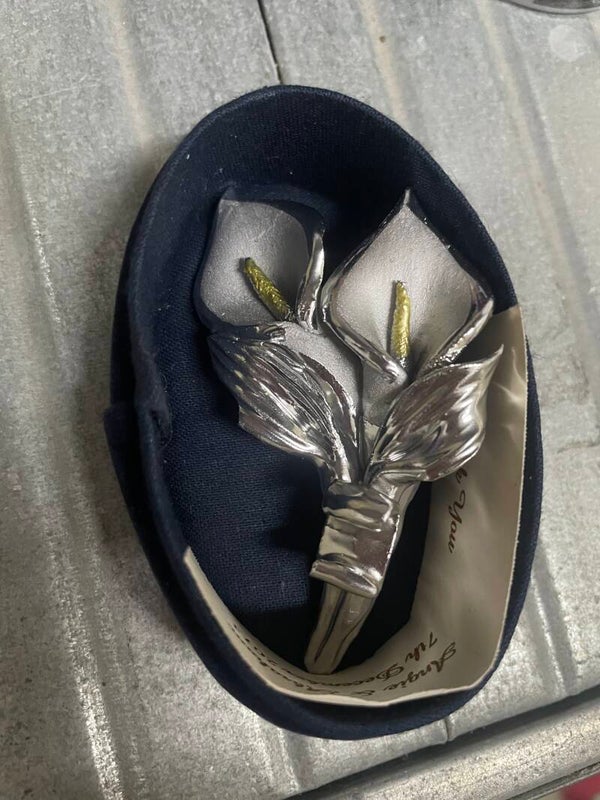 Brooch With Flowers - Jewelry