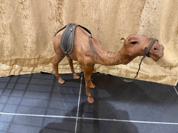 Wooden Camel Figure - Decor