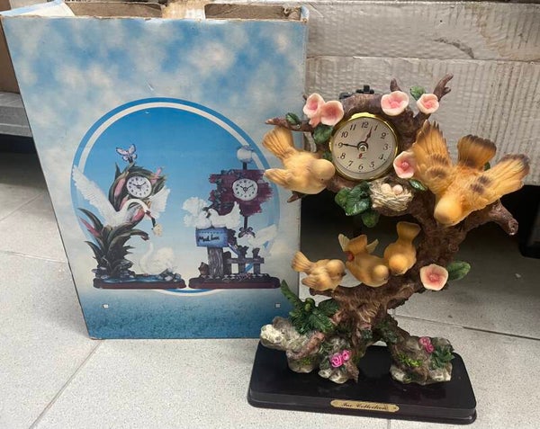 Vintage Bird Themed Clock - Decor