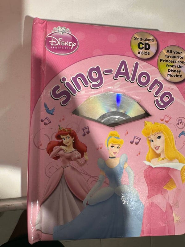 Princesses Sing Along Disney With CD - Books*