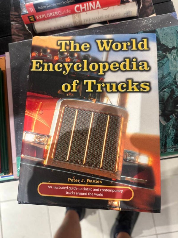 The World Encyclopedia Of Trucks - Books*