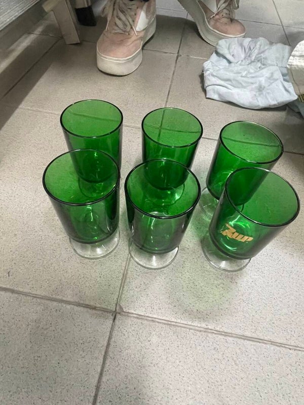 Green 7up Glasses - 2€ Each - Supplies