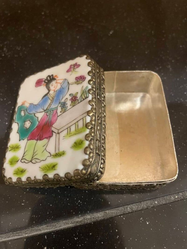 Hand Painted Geisha Porcelain Silver Metal Vanity Box - Decor*