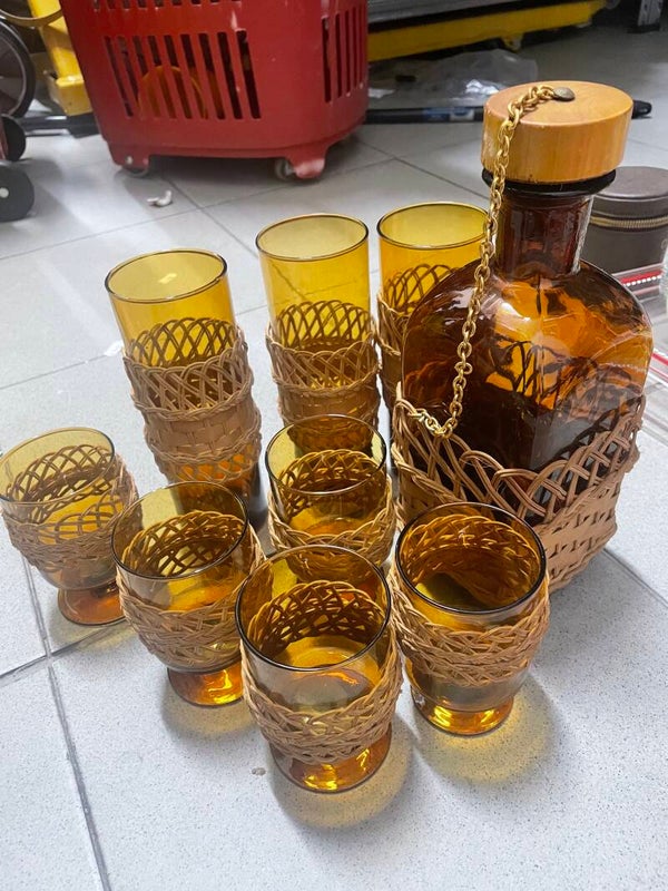 Vintage Glassware set-Supplies***