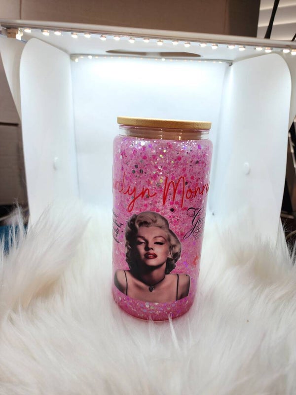 Marilyn  Monroe