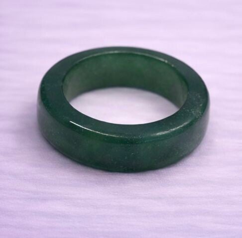 Groene Jade Ring Breed