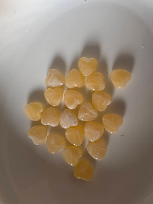20 lossen hartjes kralen creme